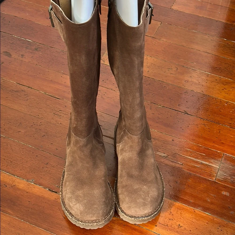 Brown Suede Boots with Buckle - Picture 6 of 8